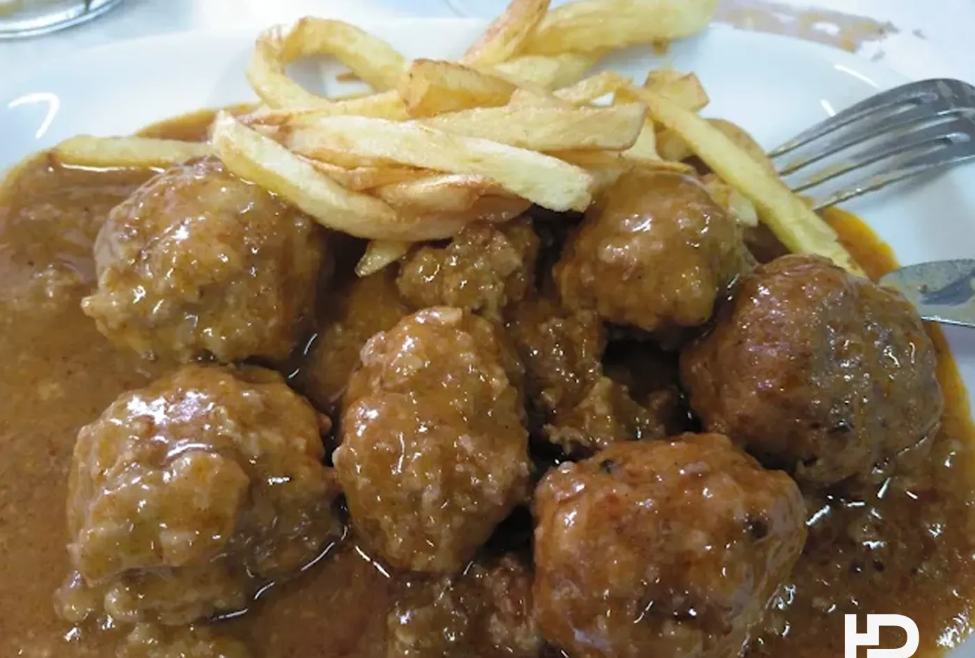 Albóndigas caseras con patatas
